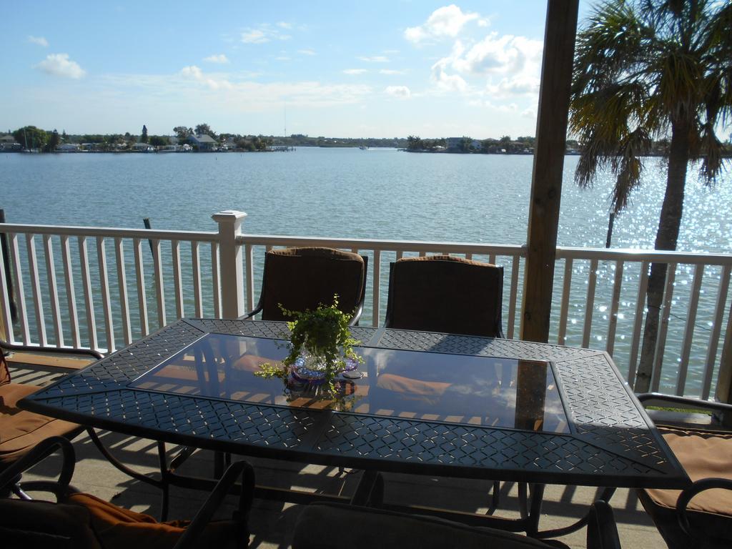 3000 Sq Ft Beach And Bay Condo St. Pete Beach Exteriér fotografie